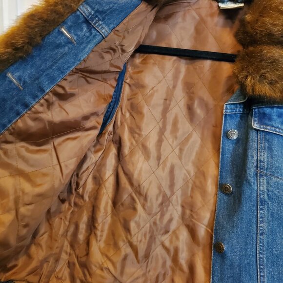 St. Johns Bay Vintage-Inspired Denim Vest with Faux Fur Trim - Size Large - Picture 5 of 7